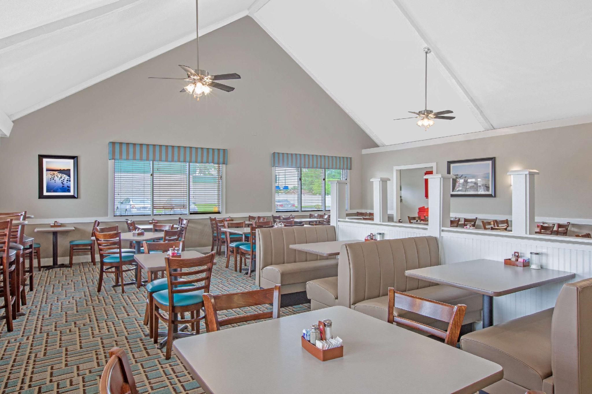 Days Inn By Wyndham Wilmington / University מראה חיצוני תמונה