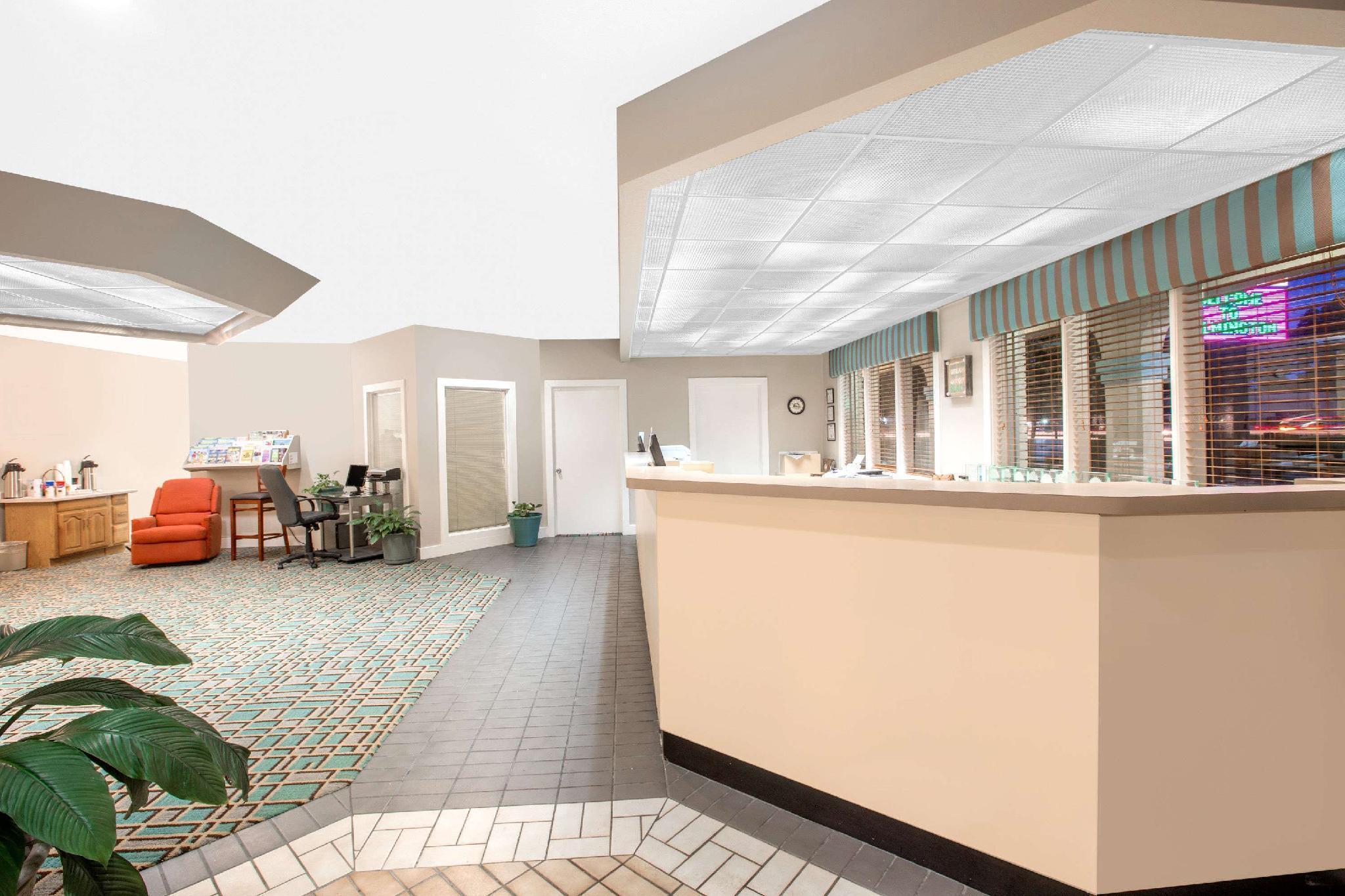 Days Inn By Wyndham Wilmington / University מראה חיצוני תמונה