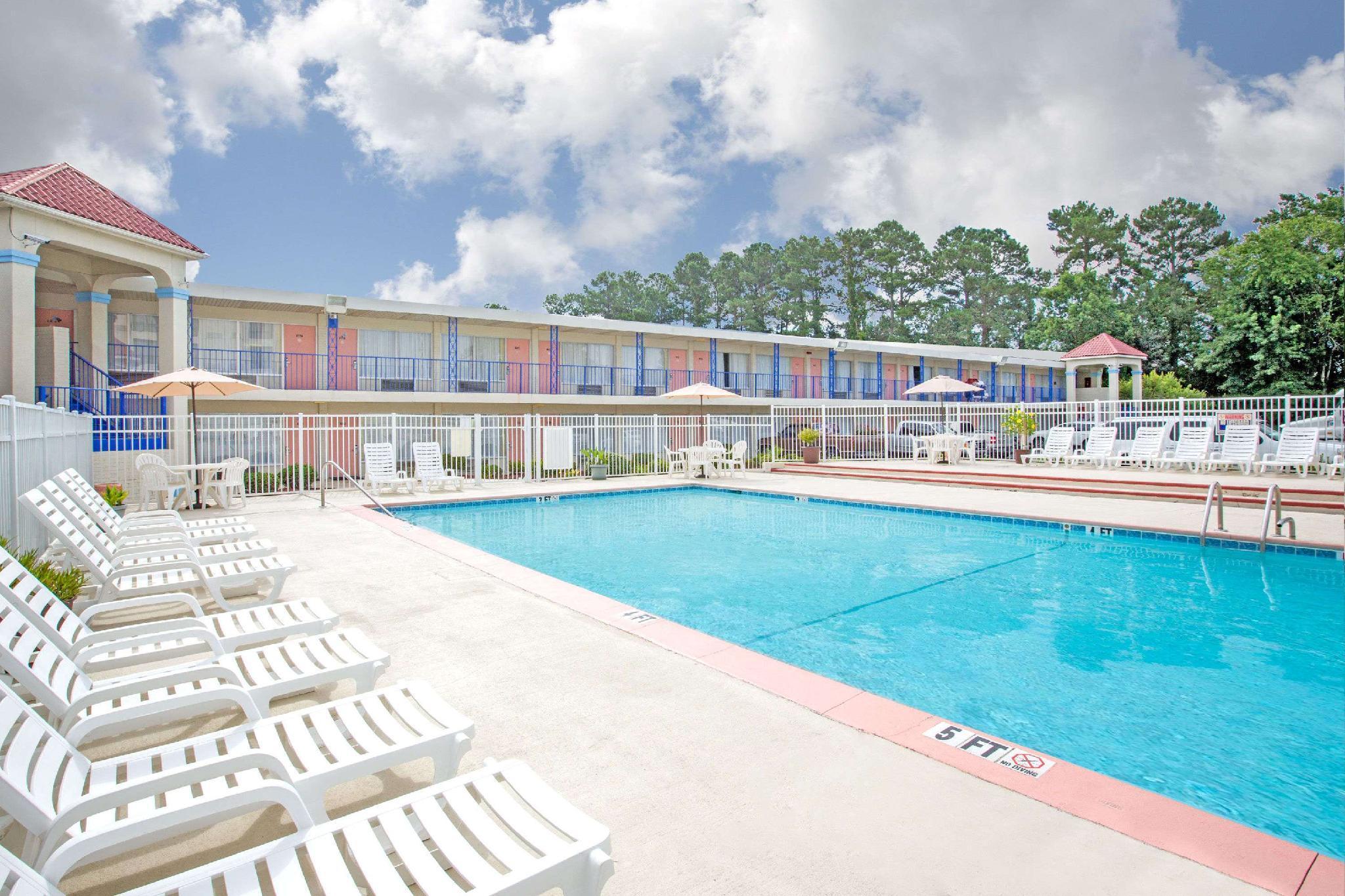 Days Inn By Wyndham Wilmington / University מראה חיצוני תמונה